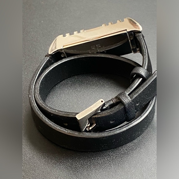 Tory Burch For Fit Bit Black leather wrap band - Picture 2 of 12